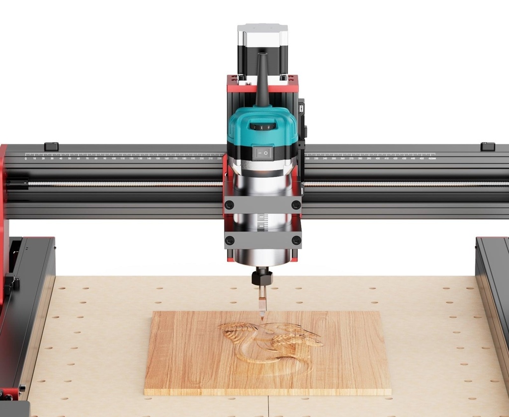 Montado en la CNC grabando madera