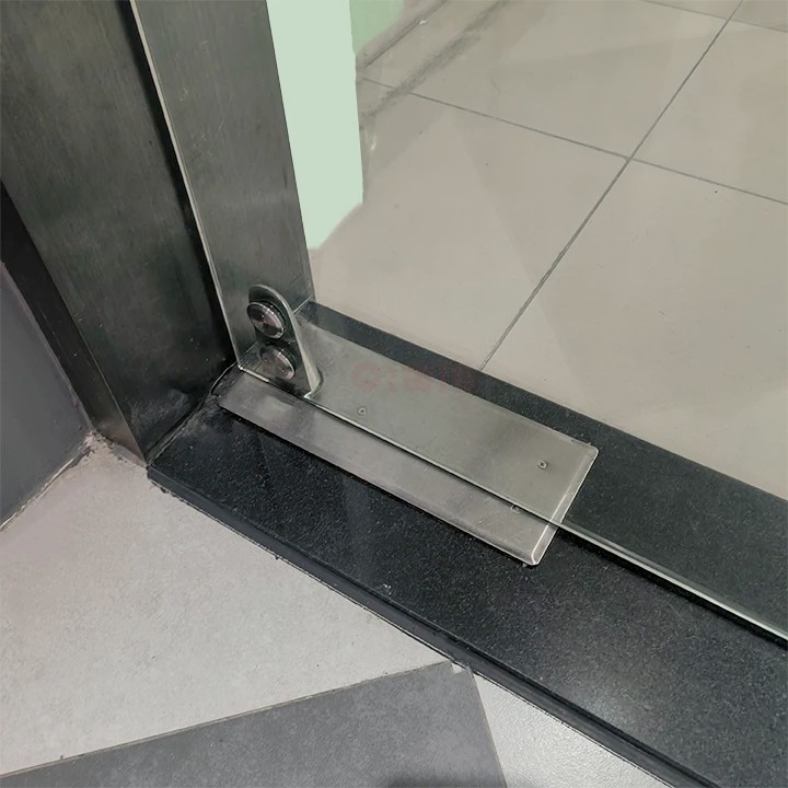 Placa de piso instalada