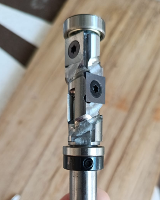 [A348] Fresa de corte recto 45 mm de insertos, copiadora con 2 rodamientos. Vástago de  1/2". Ref. G47