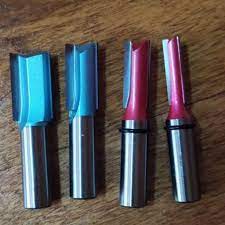 Fresas de corte recto  9 mm, 12mm, 15 mm, 18 mm. Vástago de 1/2". Set 4 pcs. G28
