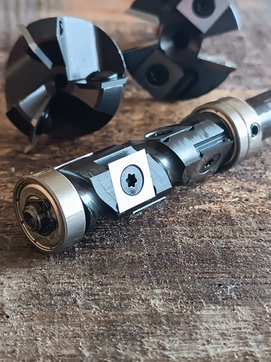 [A348] Fresa de corte recto 45 mm de insertos, copiadora con 2 rodamientos. Vástago de  1/2". Ref. G47